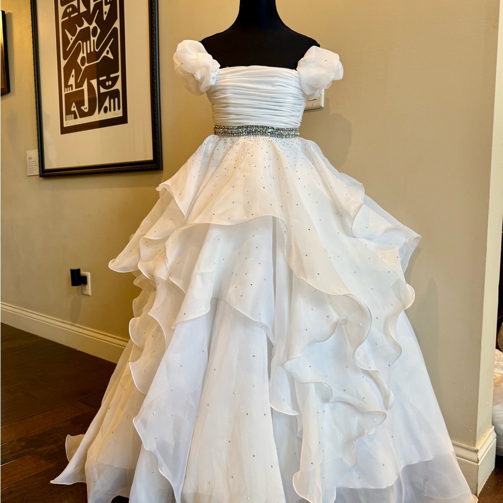 Elegant White Ruffled Kids Dress with Sparkle Belt